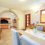 Apartament Toni Vrsi