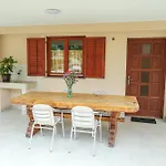 Toni Apartament *