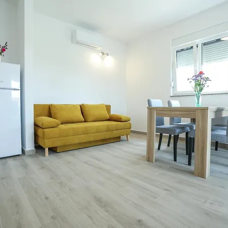 Toni Apartament *