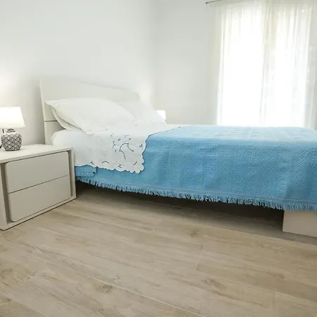 Toni Apartmán Vrsi