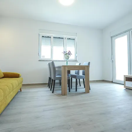 Apartmán Toni Vrsi
