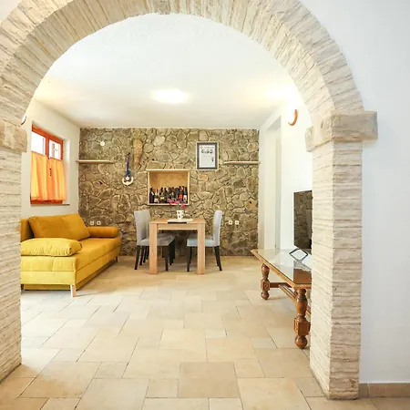 Toni Apartmán
