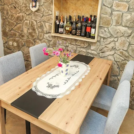 Apartmán Toni Vrsi